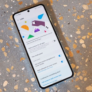 <span class=keywords><strong>Samsung</strong></span> Z Flip 5 Originale Sbloccato, Usato Grado A+, Come Nuovo al 99%, Senza Graffi Superficiali, Versione Globale - Product Image 5