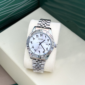 Montre pour homme en acier inoxydable, design de luxe, style business, étanche et avec logo personnalisé. - Product Image 4