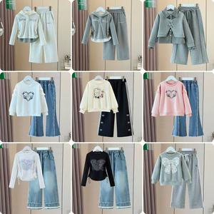 Completo Casual da Ragazza, Maglione Elegante a Righe Lavorato a Maglia, Pantaloni a Gamba Larga, Set Due Pezzi Ampio Autunno 2025 - Product Image 3