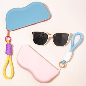 Wholesale Car <b>Sunglasses</b> Protabe Wristlet Waterproof Silicone Handbag Fashionable and Versatile Unisex - Product Image 3