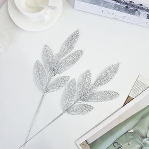 بيع بالجملة فروع الصنوبر وأوراق عيد الميلاد إكسسوارات شجرة الروطان زينة دائرة الحد الأدنى للطلب 50 ، - Product Image 3