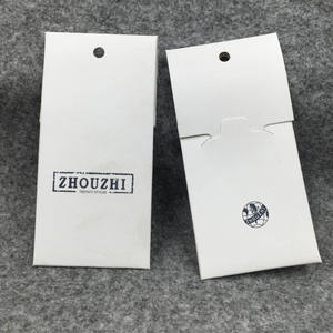 Étiquettes suspendues personnalisées de luxe en papier kraft, étiquettes suspendues en carton blanc pour pantoufles, étiquettes pour vêtements - Product Image 1