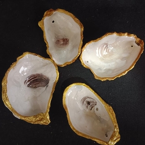 Ornements de coquilles d'huîtres Plage côtière de Noël nacrée avec plaqué or pour mariage - Product Image 1
