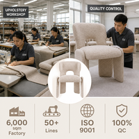 Chaise de salle à manger moderne en bouclette crème, avec découpe en arc et dossier ailé, pieds en colonne, pour hôtels, restaurants, cafés et usage commercial (OEM & ODM, vente en gros)