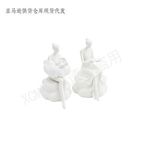 Scultura Astratta di <span class=keywords><strong>Donna</strong></span> con Nuvole - Artigianato in Resina Personalizzato con Cristallo e Libro, Perfetta per l'Arredamento Moderno e come Regalo - Product Image 5