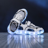 Chaussures de sport pour enfants 2023, filles et garçons, sandales de sport lumineuses à LED, légères, confortables, décontractées, chaussures lumineuses