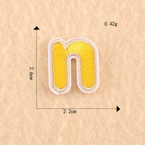 小さな鉄の刺繍アルファベットパッチ<span class=keywords><strong>1</strong></span>インチA-Z文字カラフルな刺繍パッチ子供服衣類 - Product Image 4