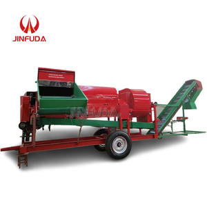 La machine déplace directement <span class=keywords><strong>les</strong></span> plants d'arachides dans le champ et <span class=keywords><strong>les</strong></span> envoie vers le mécanisme de cueillette des fruits à l'intérieur. - Product Image 1