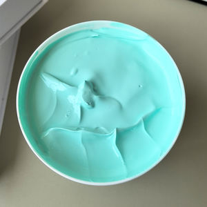 عباءات كريم مرطبة مخصصة المسام طويلة الأمد كريم أبيض التمهيدي للوجه كونسيلر التمهيدي - Product Image 1