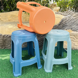 Taburete de plástico redondo y grueso para el hogar, sala de estar y comedor, apilable, de polipropileno PP, colores mixtos, 29x48 - Product Image 1