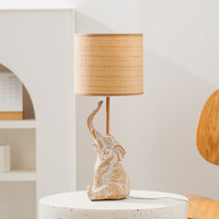 Vente directe d'usine, lampe de table élégante de style rétro en forme d'éléphant, ornement décoratif avec abat-jour