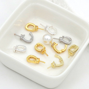 Cierre de colgante chapado en oro de 14k con incrustaciones de diamantes y diseño de perla y ojal, cierre versátil para pulseras. - Product Image 4