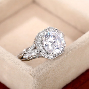 Anello con freccia a forma di cuore in zircone, gioiello elegante da donna per l'uso quotidiano, idea regalo. - Product Image 4