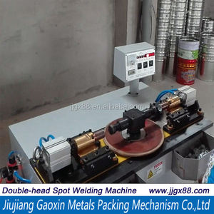 Máquina de soldadura por puntos de doble cabezal para asas de barriles - Product Image 3