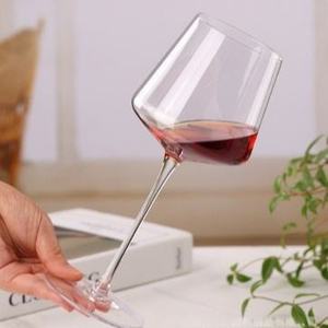 Copa de Vino Tinto Roja Creativa de 20 oz, Copa de Champán Alta de Plástico para Exteriores, Anti-Caída, Transparente, Utensilios para Beber de Plástico - Product Image 4