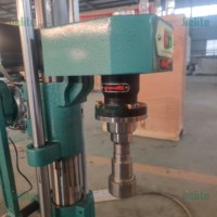 Machine de capsulage semi-automatique pour le capsulage de bouteilles en verre métalliques boisson de bière