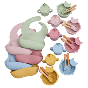 Accessoires de repas et d'alimentation : Ensemble de vaisselle bébé en silicone 10 pièces avec bavoir à ventouse, cuillère et assiette - Product Image 5