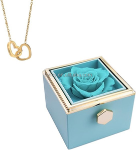 Venta al por mayor I Love You Collar Flores eternas Pequeña joyería Rosa en caja Flor preservada - Product Image 6