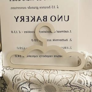 ไม้แขวนเสื้อเด็กสไตล์นอร์ดิก INS ลายหมีและเมฆ สำหรับเด็กและสัตว์เลี้ยง  แบบ DIY สร้างสรรค์ - Product Image 2