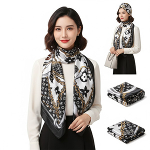 Écharpe carrée <span class=keywords><strong>en</strong></span> satin de <span class=keywords><strong>soie</strong></span> de 90 cm à motif floral monogramme noir et <span class=keywords><strong>blanc</strong></span> pour femme, pour cheveux et cou - Product Image 1