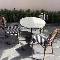 Ensemble de meubles de restaurant empilables vintage rétro, ensemble de table et de chaises en bois pour café, restaurant de restauration rapide en plein air