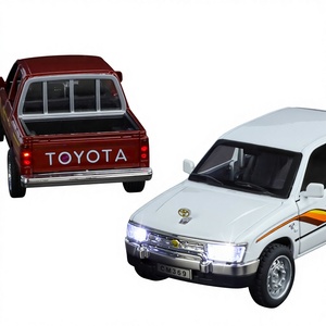 Modèle de camionnette Hilux miniature en métal à l'échelle 1/32 avec son et lumière, mécanisme de recul, portes ouvrables, décoration classique, <span class=keywords><strong>jouet</strong></span> - Product Image 2