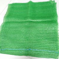Voedselveilige HDPE Raschel-mesh zak met trekkoord voor het bewaren en transporteren van vers fruit en groenten, ademend net