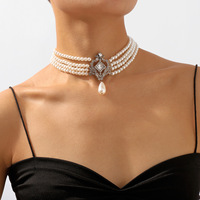 Boucles d'oreilles françaises rétro en alliage avec perles d'imitation, plaquées or, multicouches, style cour, luxe léger, distinctives et exagérées pour femme