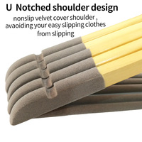 OWENTEK ONT1066v Cintres robustes en velours et bois pour manteaux, vestes et chemises pour hommes avec crochet pivotant à 360° - Lot de 30/50