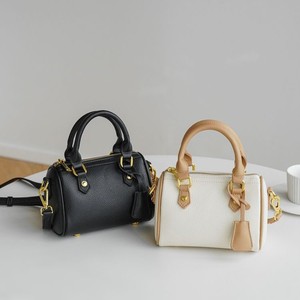 Sac fourre-tout décontracté <span class=keywords><strong>en</strong></span> PU et polyester pour femme, avec fermeture éclair, poignée et bandoulière amovible, portable et durable, vente <span class=keywords><strong>en</strong></span> <span class=keywords><strong>gros</strong></span> - Product Image 4