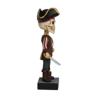 Décoration d'intérieur Halloween personnalisée en usine Figurines d'horreur Bobblehead de voiture Accessoires de pirate Figurines Bobblehead sur mesure