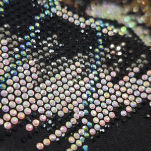 Cristales de Estrás Termoadhesivos Planos 3D Ecológicos de la Más Alta Calidad al por Mayor para Vestidos de Novia, Zapatos, Prendas y Bolsos - Product Image 1