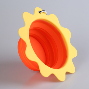 <b>Sun</b> Shape Collapsible Pet Bowl Silicone Feeder With Carabiner Heat Resistant - Product Image 1