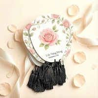 Invitation personnalisée en éventail rond en papier blanc, carton, impression aquarelle avec pompon en soie pour les cadeaux de fête nuptiale