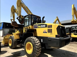 Minicargadora Komatsu FD30 Usada de Japón, Tracción en las 4 Ruedas con Motor y Bomba en Buen Estado para la Venta - Product Image 2