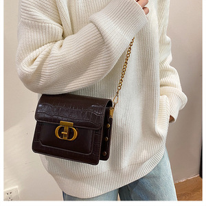 Vente en gros de sacs à bandoulière style coréen décontractés rétro texture pour femmes nouvelles tendances sacs à bandoulière carrés simples et polyvalents pour femmes - Product Image 1