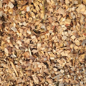 Copeaux de bois dur naturel de qualité supérieure en vrac pour combustible de chaudière à biomasse, approvisionnement direct usine pour applications industrielles de chauffage et de centrales électriques - Product Image 1