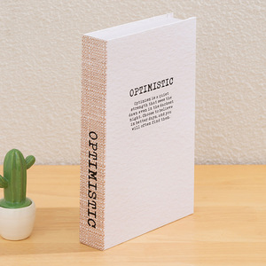 Taktiles Leinen-Displaybuch mit sanften Textaufdrucken, exklusive Einrichtungsaccessoires für Innenarchitektenprojekte - Product Image 4