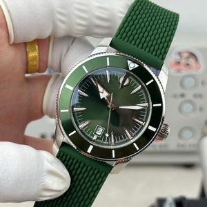 Relojes de estilo elegante en color verde; Relojes mecánicos; Relojes de gran venta; Relojes de diseño moderno. - Product Image 3