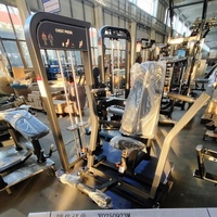 Nouvelle conception 2026 YinQian Fitness Équipement de fitness commercial Machine de musculation à charge par poulie pour press d'omoplaques