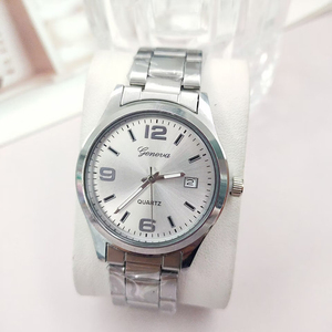 Reloj de Cuarzo Casual y Elegante para Hombre, Correa de Acero, Marcadores Digitales y Función de Calendario - Product Image 4