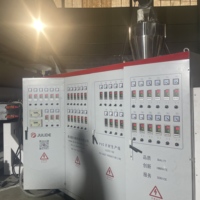Ligne de production de bannières flexibles en PVC nouvelle génération avec contrôle par écran tactile PLC, système de surveillance à distance à double vis et plaques CE