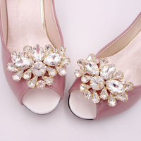 Clips de chaussures en strass de cristal en gros, boucles de chaussures détachables faciles à clipser en forme de fleur pour femmes, pour mariages, sandales à talons hauts