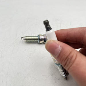 Bougies d'allumage en iridium-platine de haute qualité 18867-09095 pour Hyundai Elantra, Kona, Veloster, Forte, Seltos et <span class=keywords><strong>Soul</strong></span>. - Product Image 3