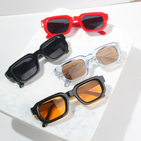 Nouvelles lunettes de soleil rétro européennes et américaines unisexes, monture carrée élégante, bleu, noir, blanc, jaune, gris, matériau PC, populaires auprès des femmes