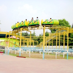 Nouvel équipement de parc d'attractions : Montagnes russes géantes sur le thème des vers fruités, manèges de parc d'attractions, montagnes russes à vendre - Product Image 1