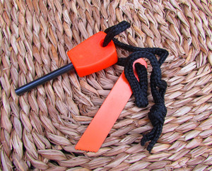 Kit de premiers soins multifonctionnel de camping SOS équipement d'urgence de survie en plein air portable - Product Image 5