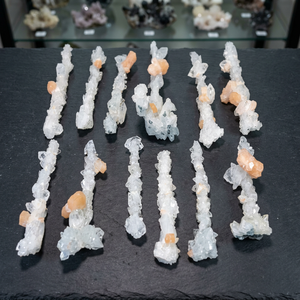 Spécimens minéraux naturels d'apophyllite et de stilbite, collection de cristaux pour la décoration intérieure, les cadeaux et la collection. - Product Image 5