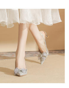 Sandalias de Tacón Alto Elegantes y Modernas para Mujer, con Punta en Pico, Adorno de Lazo con Pedrería, Tacón de 7MM, Ideales para Eventos Formales y Cenas de Negocios - Product Image 4