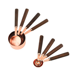 Juego de <span class=keywords><strong>8</strong></span> <span class=keywords><strong>Tazas</strong></span> y Cucharas Medidoras Digitales de Acero Inoxidable con Mango de Madera de Acacia, Color Oro Cobre, Personalizadas para Hornear <span class=keywords><strong>en</strong></span> la Cocina - Product Image 1